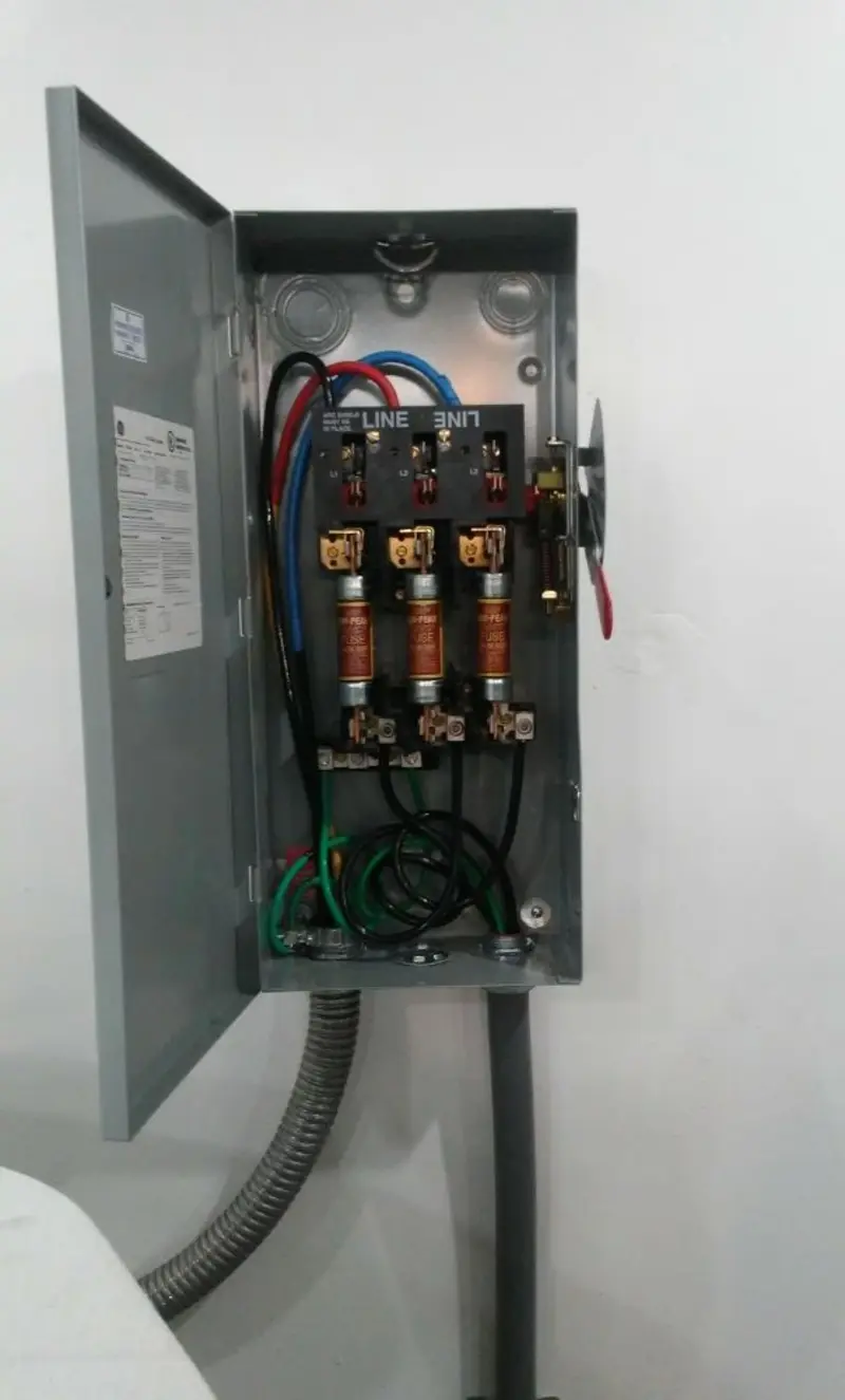 Three-phase disconnect switch installed for Smoke Detector Installation in Michigan City